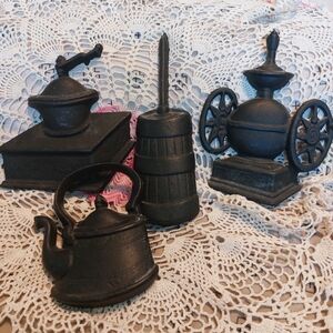 Antique‎ cast iron wall hangers/home decor